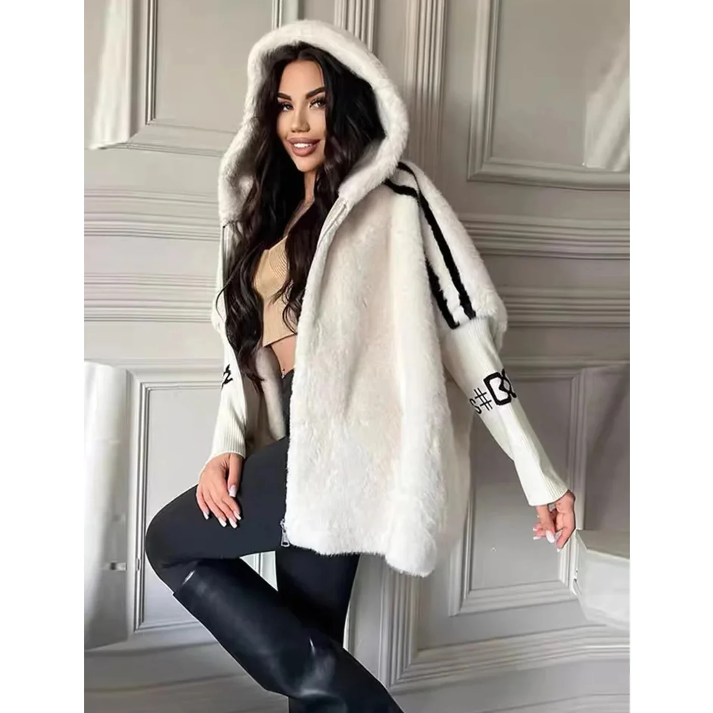 เสื้อแจ็คเก็ตหนังเทียมบุขนสำหรับผู้หญิง รุ่นใหม่สำหรับฤดูหนาว ทรงหลวม มีซิป ฮู้ดแบบไม่ถอดได้ แขนยาว ความยาวปานกลาง