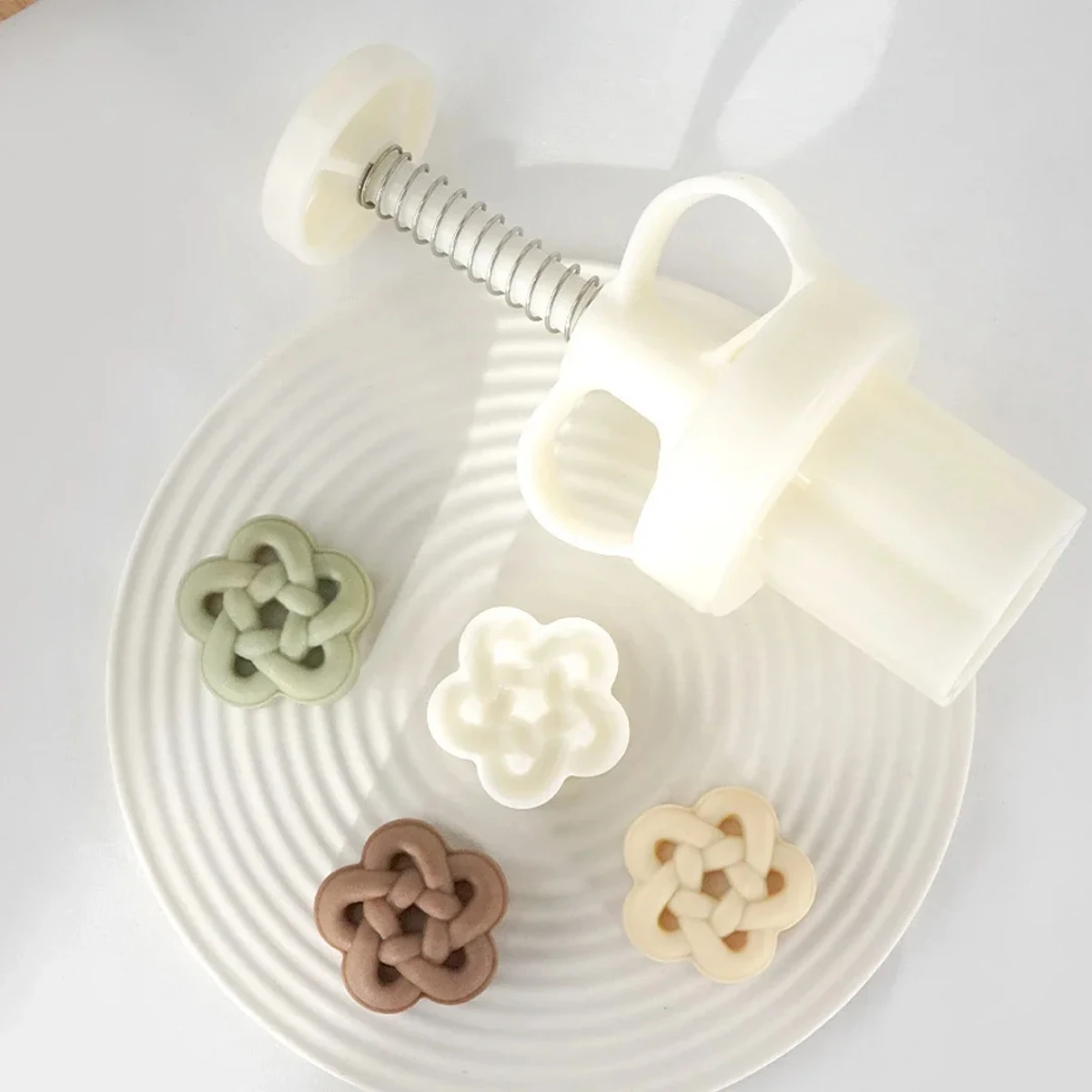 Luck Blessing Knot Mooncake Mold Set 3D Retro Pattern Hand Press Plunger Cookie Cutter Mid-Autumn Festival Cake Decorating Tools