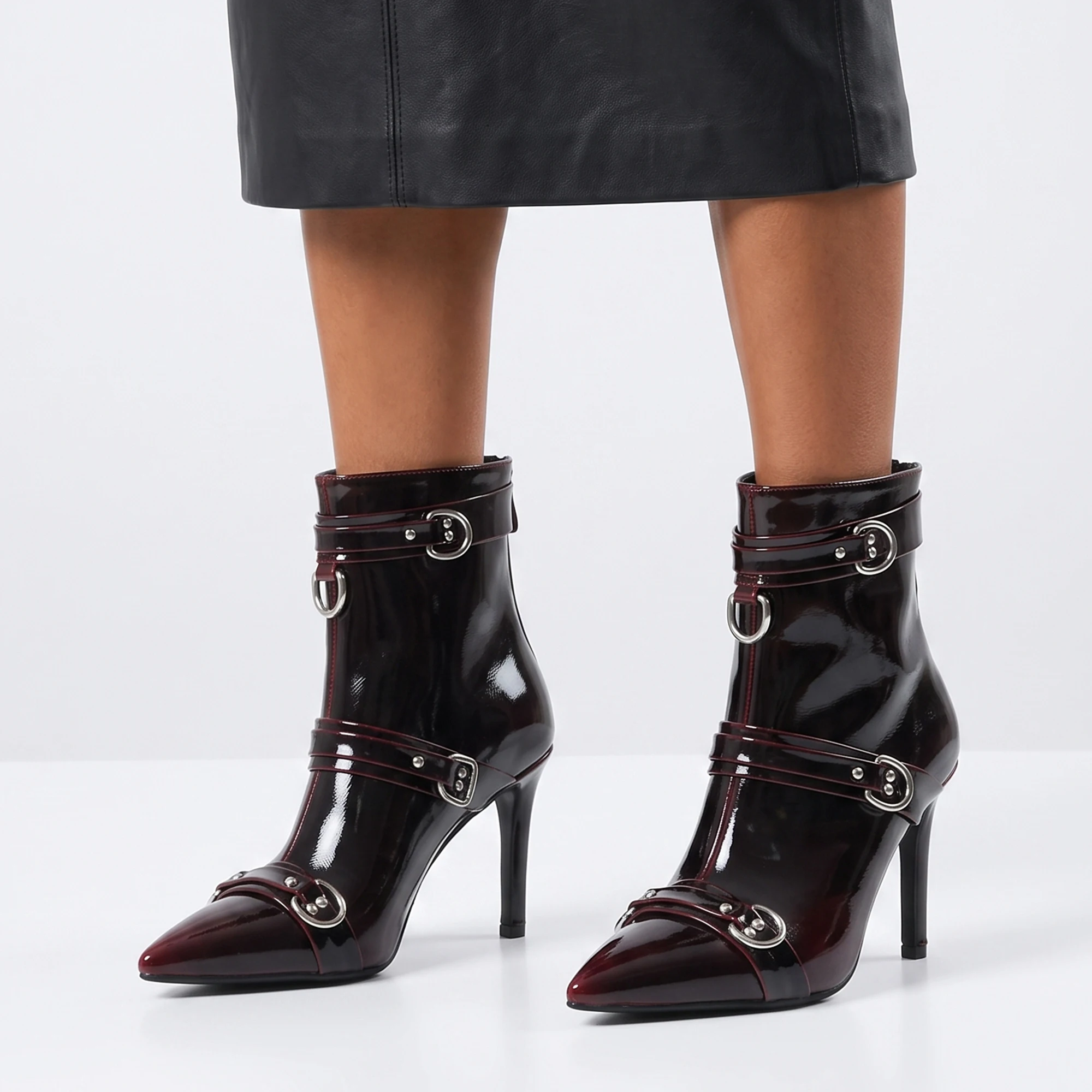 Women Gradient Burgundy Black Patent Ankle Boots Pointed Toe Metal Buckle Strap Thin High Heel Back Zipper Party Short BootsF571