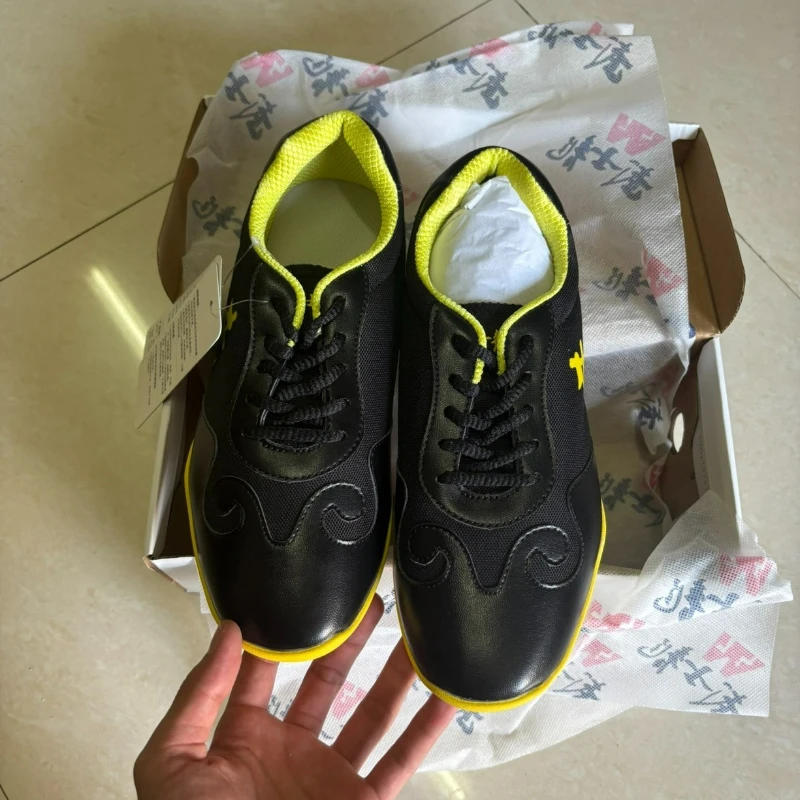 2025 جديد الرجال النساء فنون الدفاع عن النفس أحذية تدريب أسود أبيض تاي تشي أحذية للأزواج مصمم الكونغ فو حذاء للجنسين حجم 35-46