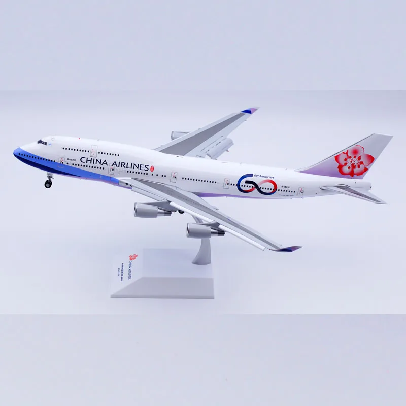 

XX20093A Alloy Collectible Plane Gift JC Wings 1:200 China Airlines Boeing B747-400 Diecast Aircraft Jet Model B-18210 Flap Down