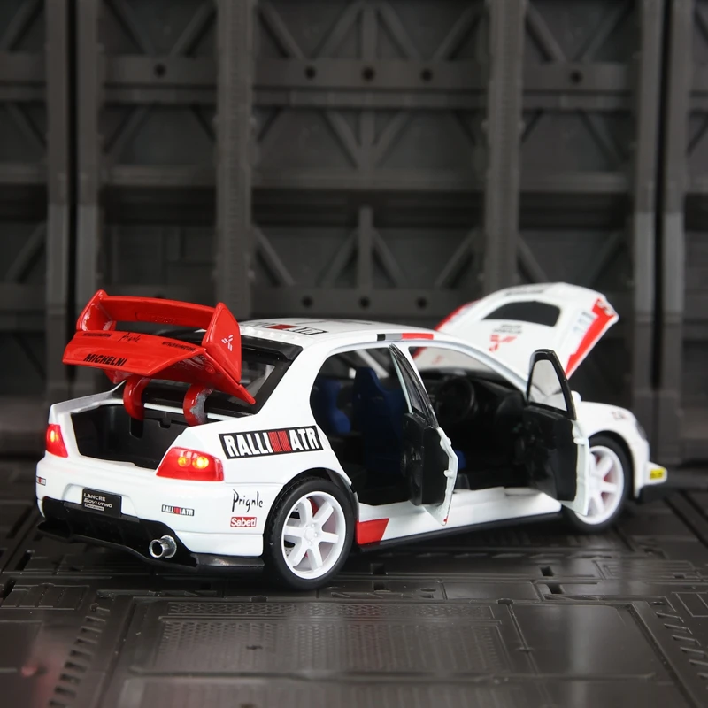 1:32 modelo de carro de liga Mitsubishi 9a geração EVO, portas e capô do motor, porta-malas pode ser aberto detalhes ricos, acabamento fino