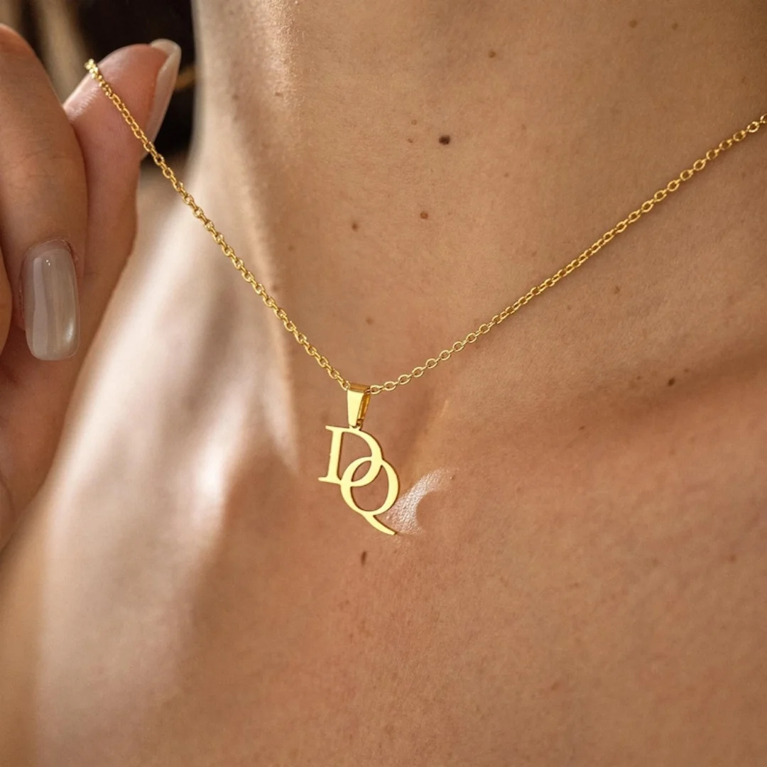 Benutzerdefinierte Initialen-Halskette für Frauen, personalisierter Doppelbuchstabe-Anhänger aus Edelstahl, Paarschmuck, Jahrestagsgeschenk für Sie