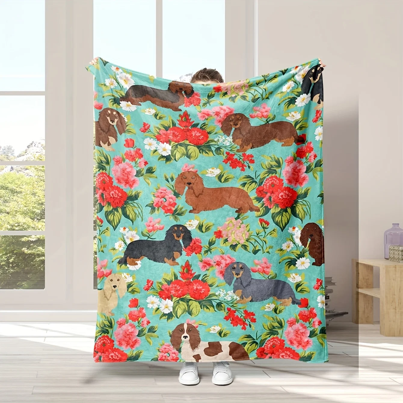 Cozy Dachshund & Wiener Dog Print Flannel Throw Blanket - Soft, Warm, and Anti-Pill for Couch,, Office Naps, and Travel - Versat
