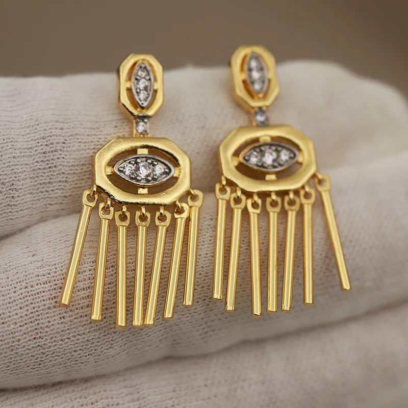 New Sight Design Unique Metal Tassel Stud Earrings for Women Fashion Brand Brand Vintage Crystal Earrings Gift