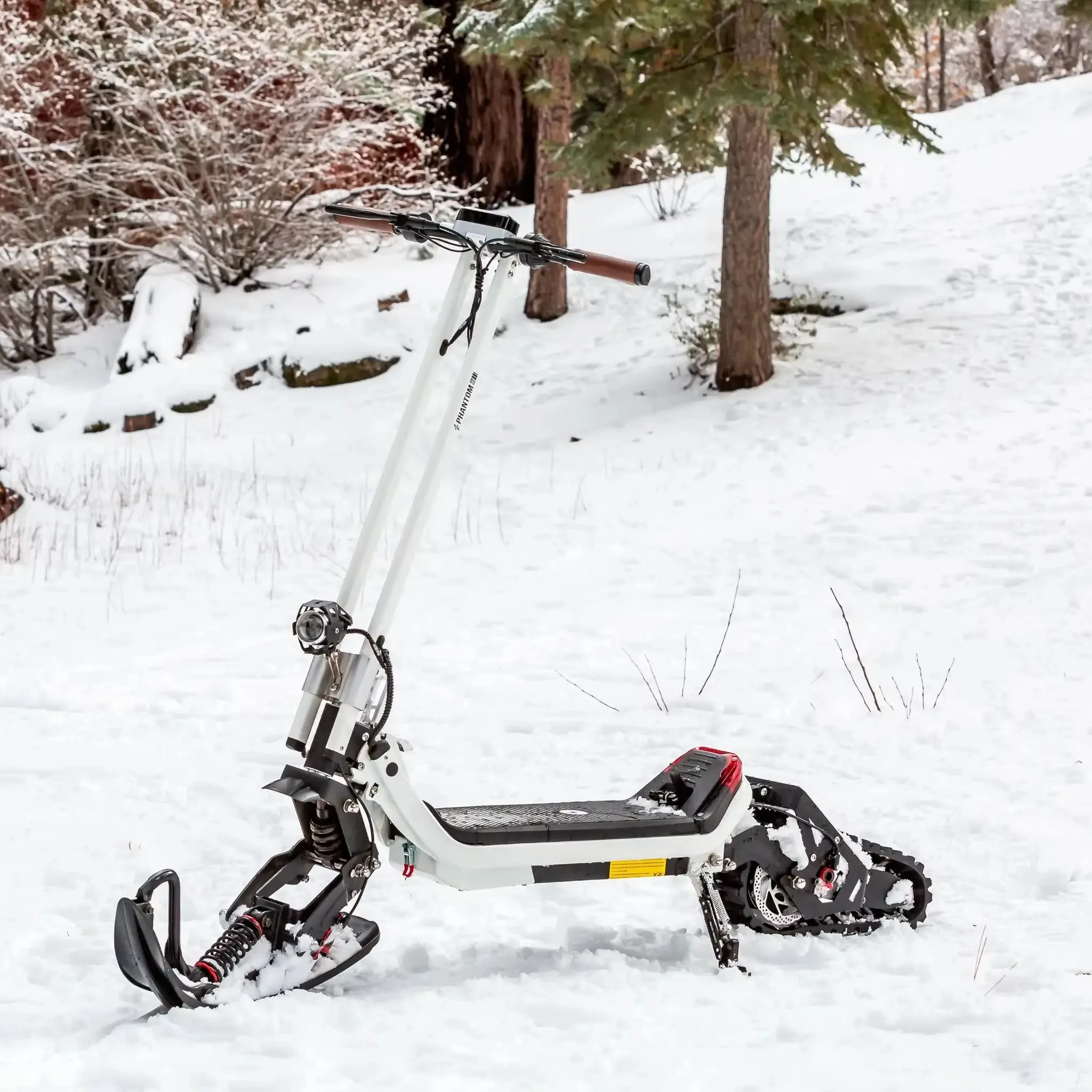 All-Terrain 3-in-1 Snow Scooter with High Power for Extreme Winter Conditions and Rugged Use for Adventures