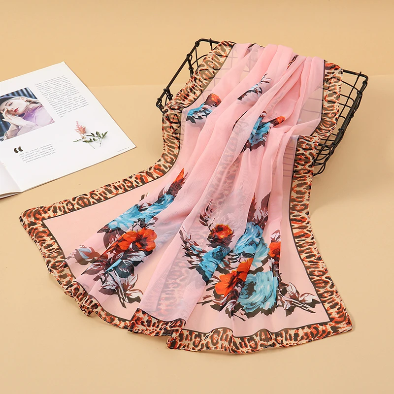 

2025 Fashion Printed Floral Chiffon Hijab Scarf Women Pareo Lady Bandanas Beach Towels Summer Muslim Veil Wrap Female Foulard
