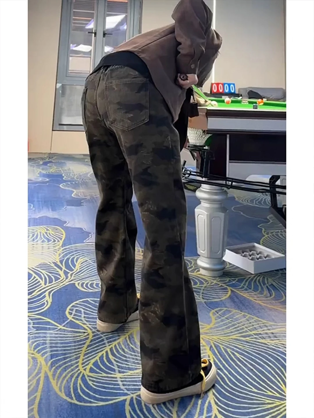 

Мужские джинсы прямого кроя в американском стиле с камуфляжным принтом, повседневные рабочие брюки с высокой талией, облегающие, с эффектом стройности