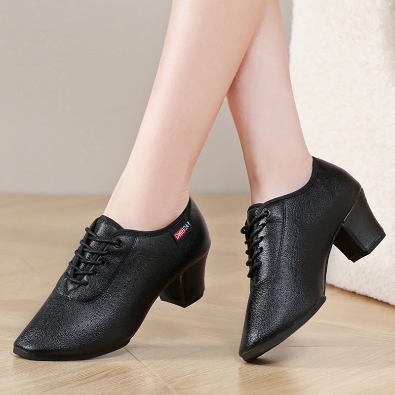 Женская обувь для латинских танцев