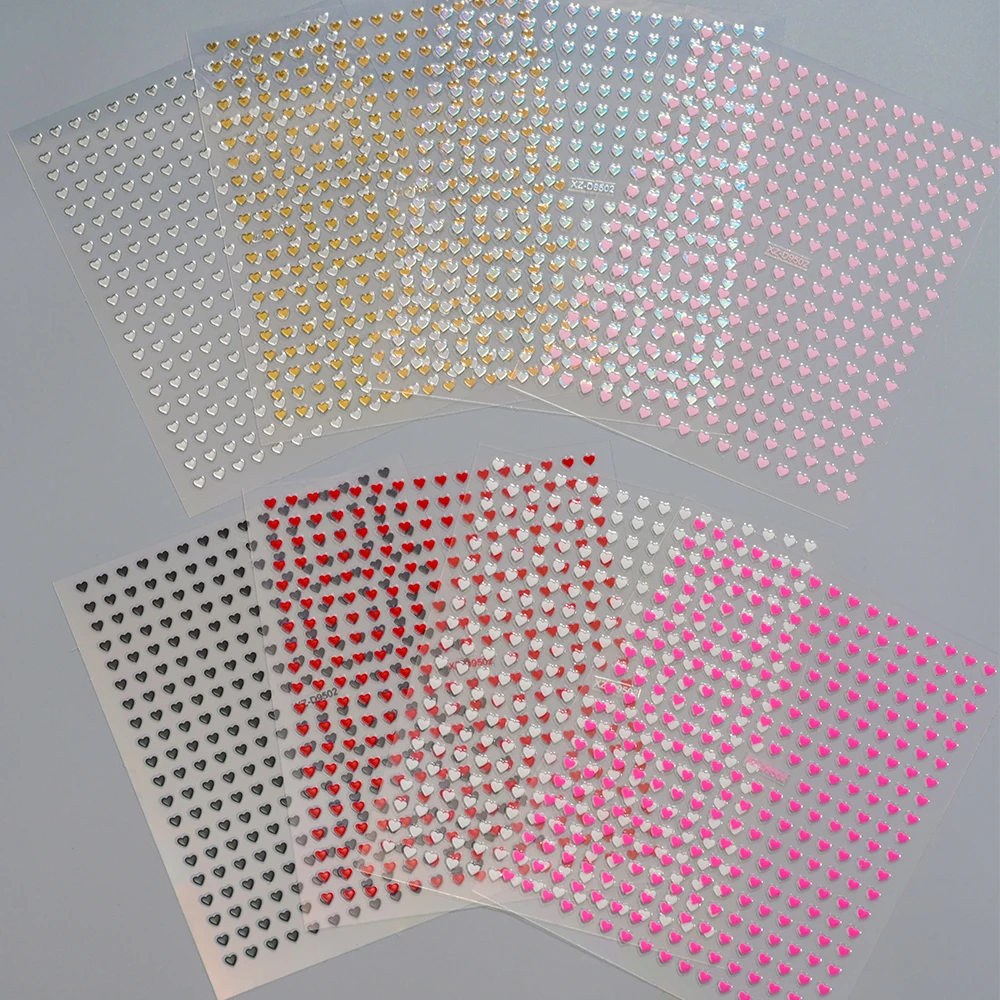 8 colori Rosso Nero Bianco Mini-amore Cuore Adesivi per unghie 3D Nastro d'oro Autoadesivo Cuore Stampa sulle unghie Decalcomanie per manicure fai da te
