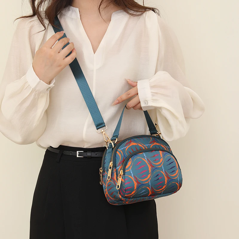 Women's Versatile Crossbody Bags Waterproof Nylon Cloth Multilayer Female Light Handbags Ladies Fashion Printing Shoulder Bags