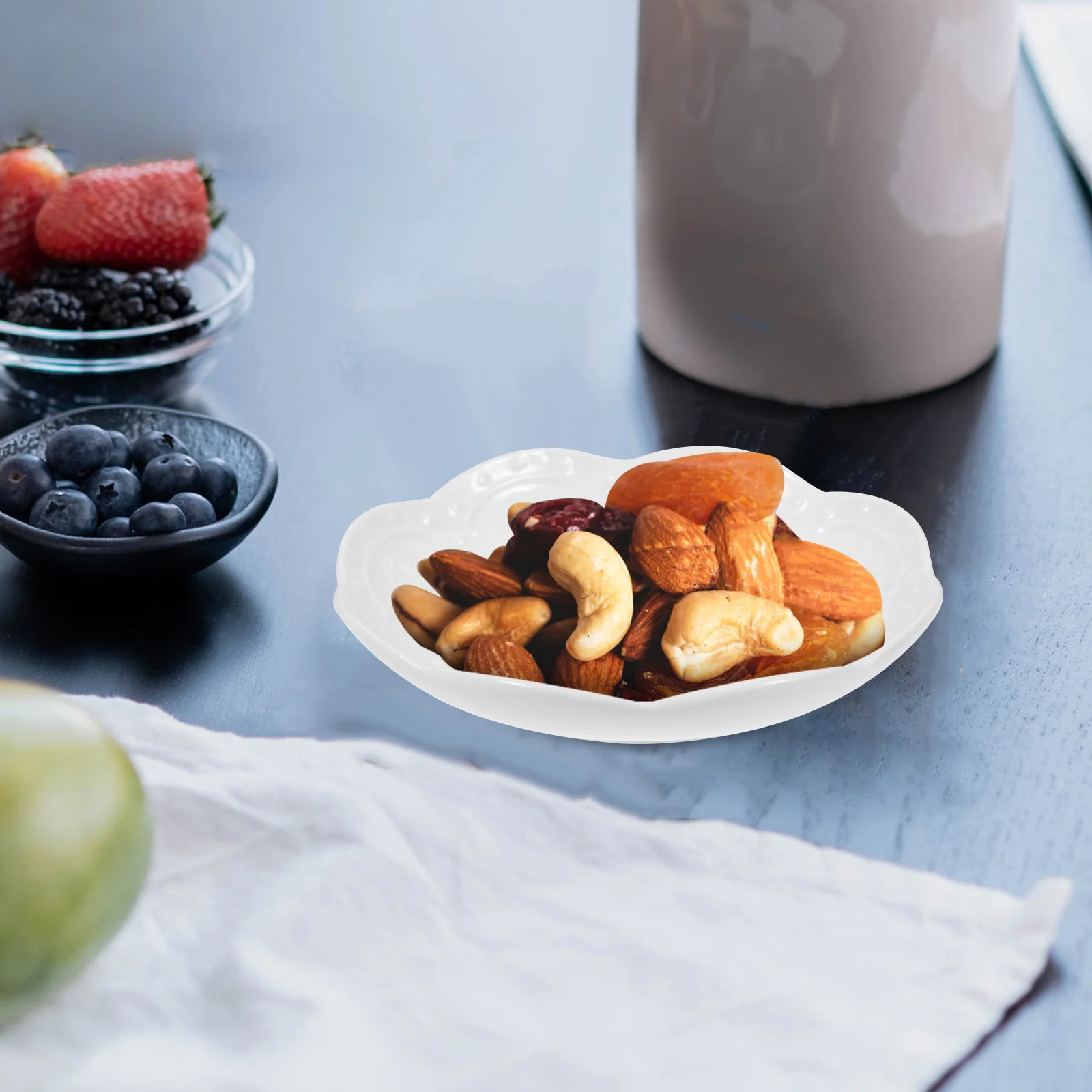 

2Pcs Ceramic Dipping Plate Small Appetizer Dish for Soy Sauce Vinegar Oil Condiments Dessert Salad Ginger Garlic Serving Bowl