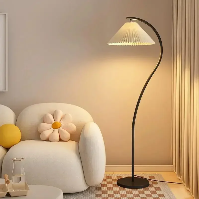 Lampada da terra moderna a LED per soggiorno camera da letto luce in piedi decorazioni per la casa luce da comodino luce da pavimento per interni