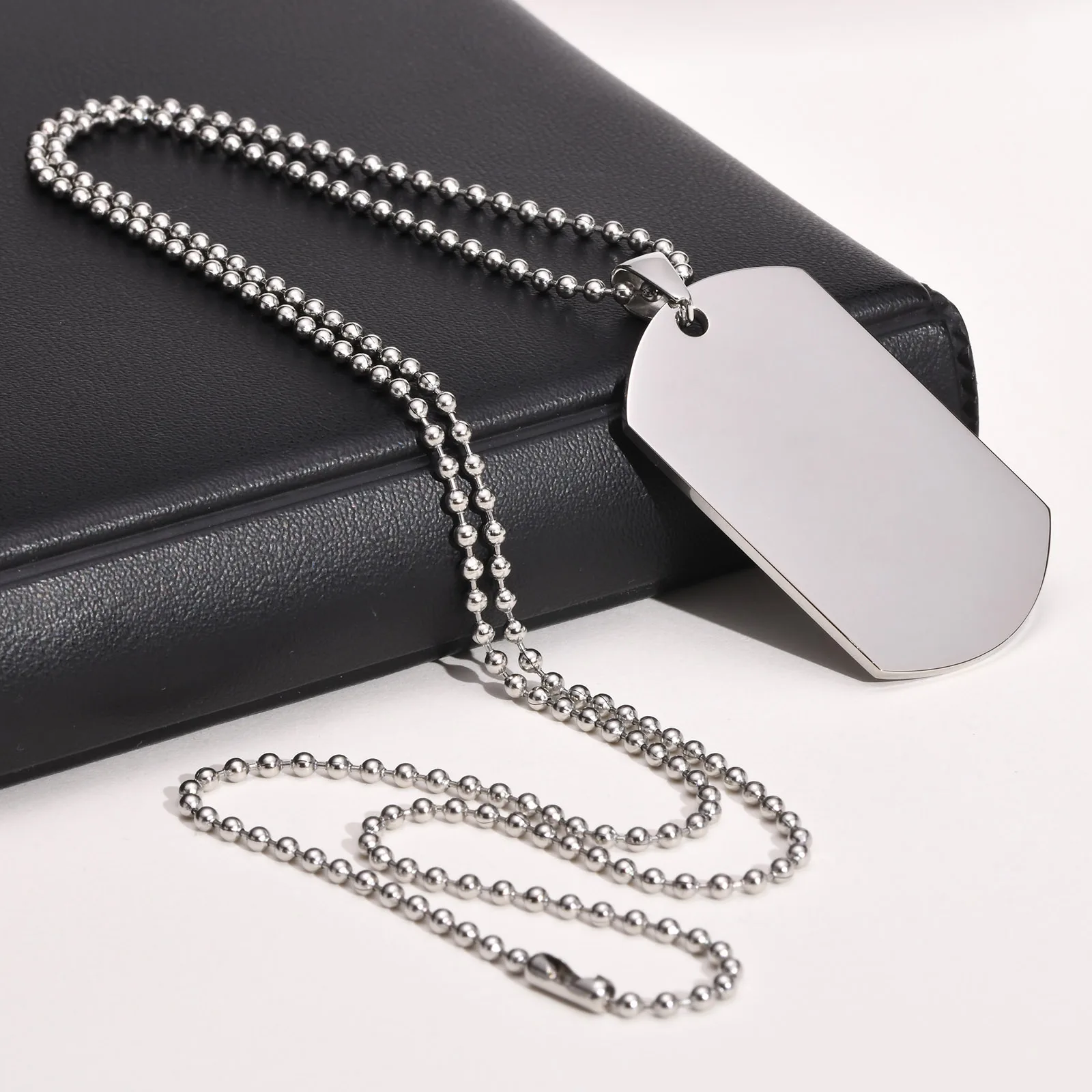 Personalized Dog Tag Necklaces for Men,Engraved Military Dog Tags Customize with Your Words Valentine’s Birthday Gift