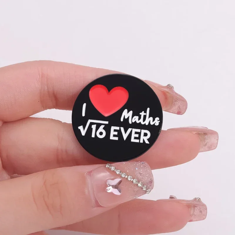 Saya suka matematika Enamel pin datang ke persamaan matematika Lapel lencana aksesoris lucu logam bros perhiasan untuk teman-teman grosir