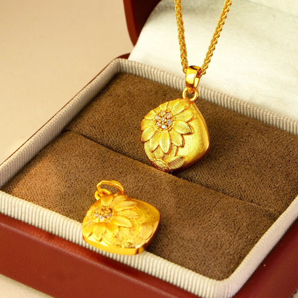 Drawing process point drill small Daisy pendant temperament small design 9999gold