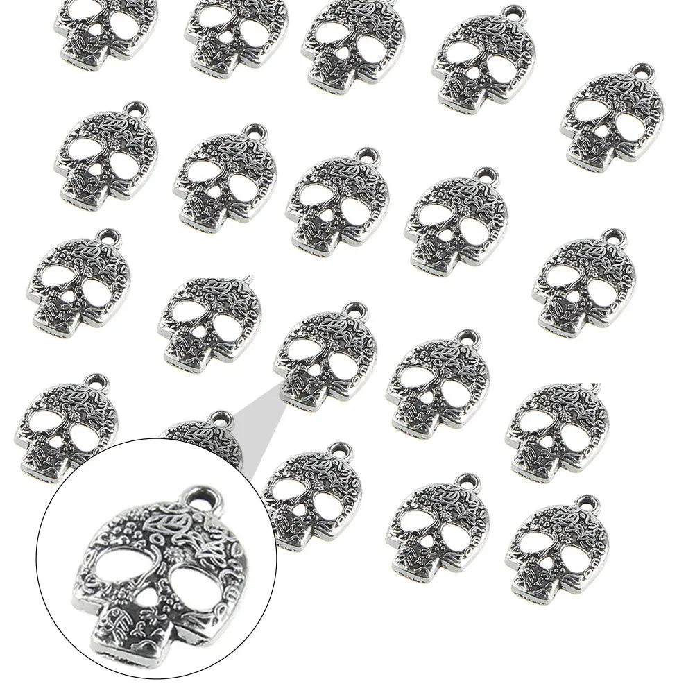 

20Pcs Creative Skull Pendant Accessory High Polish Alloy Jewelry Halloween Party Wear Skull Pendant Jewelry Accessory