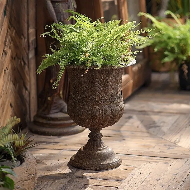 European Retro Iron Flower Pot Tall Pedestal Trophy Design Antique Vase Home Office Shelf Decor Gift