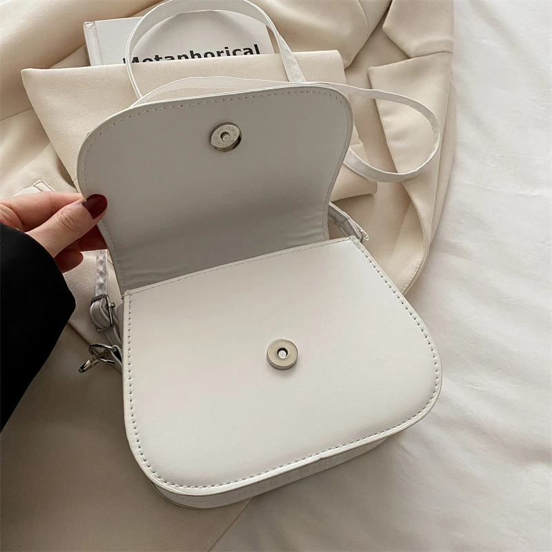 Women\'s Crossbody Bag New Solid Color Fashionable Flipped Bag Retro Casual Simple Crossbody Bag