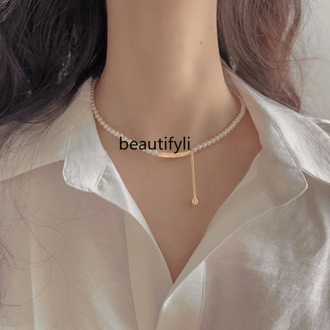 Niche design sense metal pendant beads pearl necklace women's premium collarbone chain