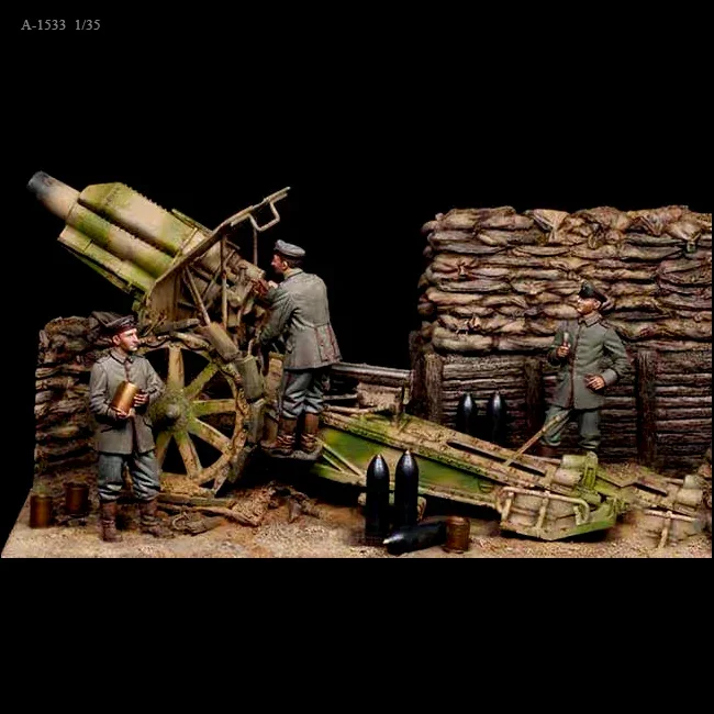 1/35 Resin Soldier model kits figure colorless and self-assembled (Three men, no scenes, no guns)A-1533