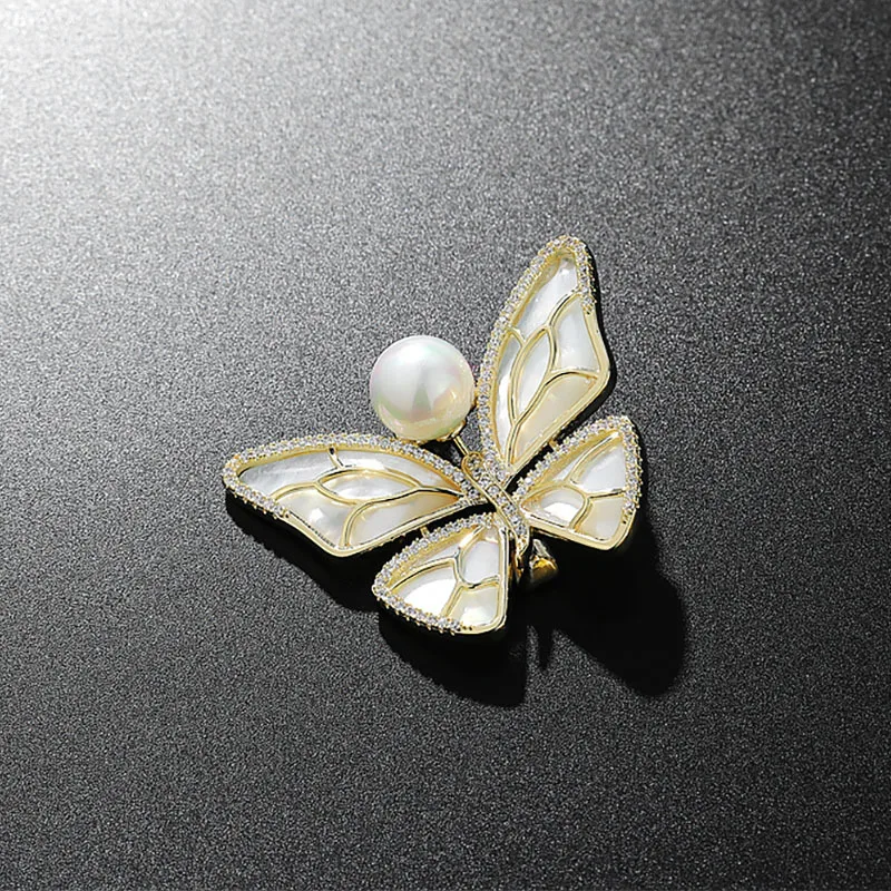 Women Girls Elegnat Butterfly Pearl Enamel Pins Badges Fashion Casual Classic Insect Series Brooches For Lady Party Wedding