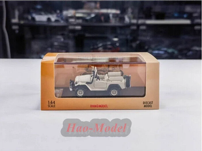 RM 1:64 For Toyota FJ40 Land Cruiser Pickup Alloy Diecast Car Model Toys Boys Birthday Gifts Hobby Display Collection Simulation