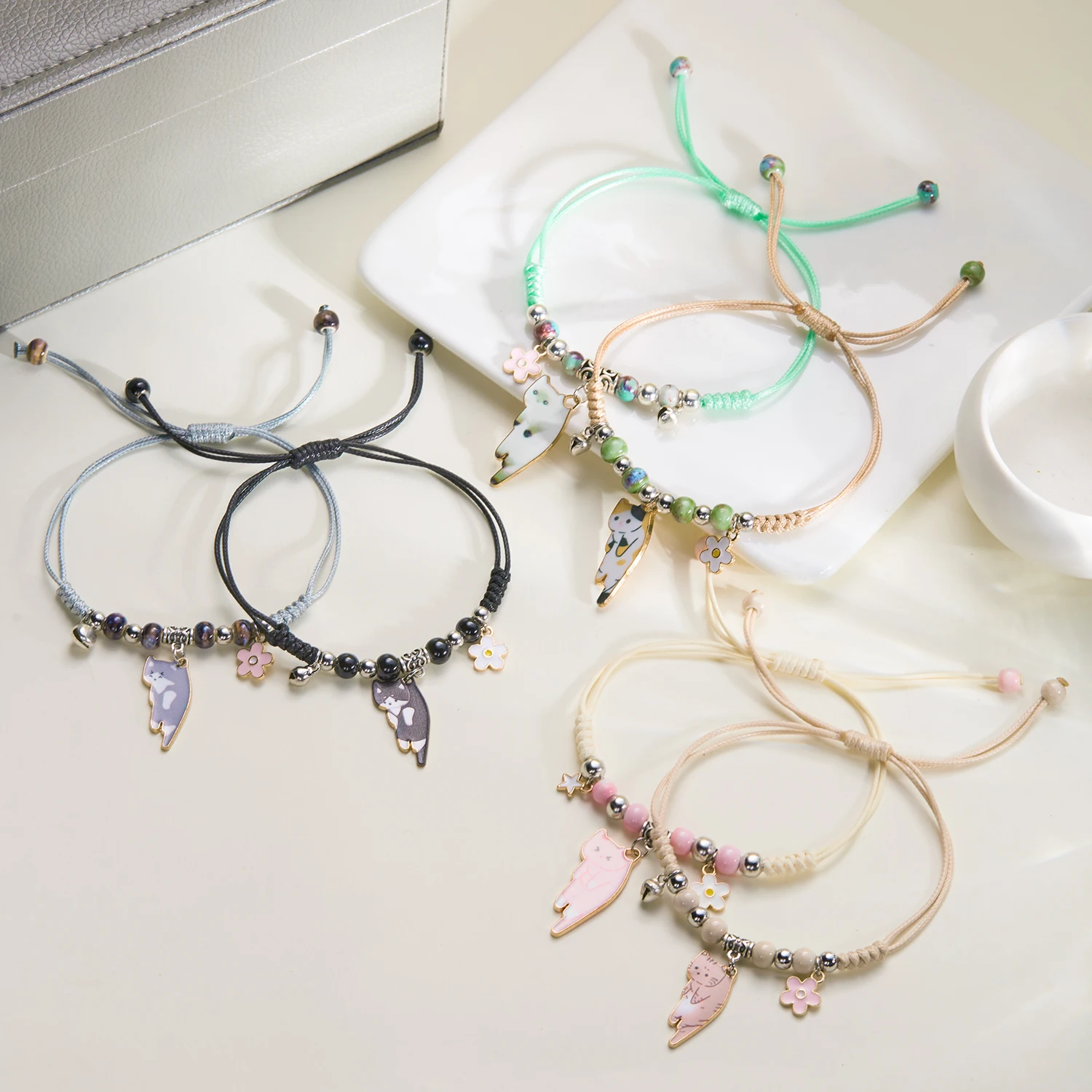 Lovely Cartoon Animal Enamel Cat Bracelets for Women Kawaii Small Flower Bell Handmade Woven Rope Bracelet Girls Fashion Jewelry