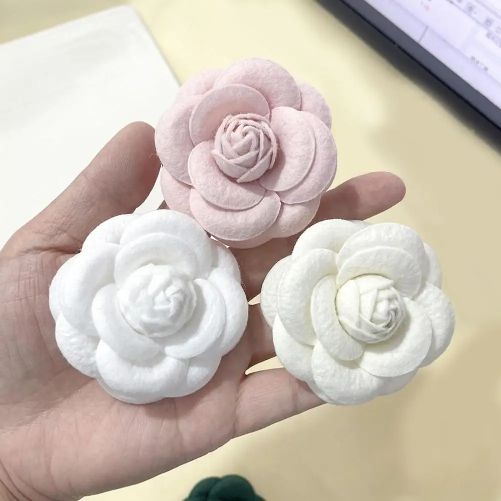 Women Brooch Fabric Camellia Shape Anti-slip Suit Coat Collar Hat Scarf Decoration Clothes Pin Prom Party Garment Jewelry