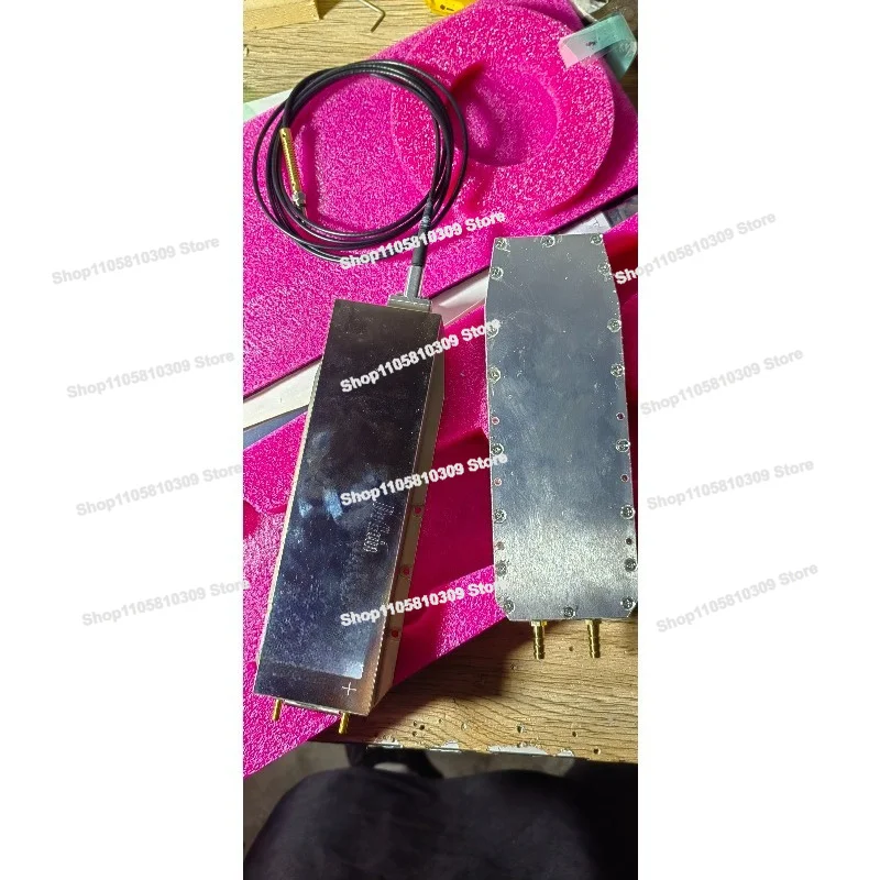 New 1000W Laser Pump Source High-power Cold Plate with Water Modified SMA905 Connector Armored 2 Meters Long Fiber