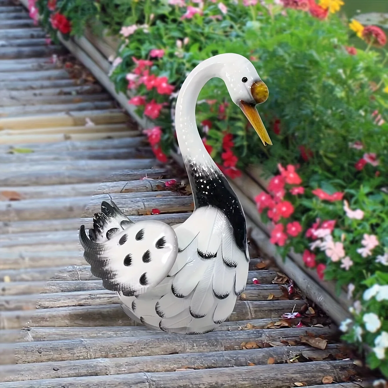 White Swan Statue, Outdoor Garden Sculpture, Metal Bird Yard Art, Perfect For Lawn, Porch, Patio, Backyard, Poolside Decoration