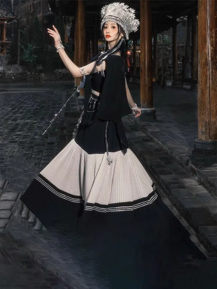 

Ethnic performance Exotic Li travel photography accessories and costumes