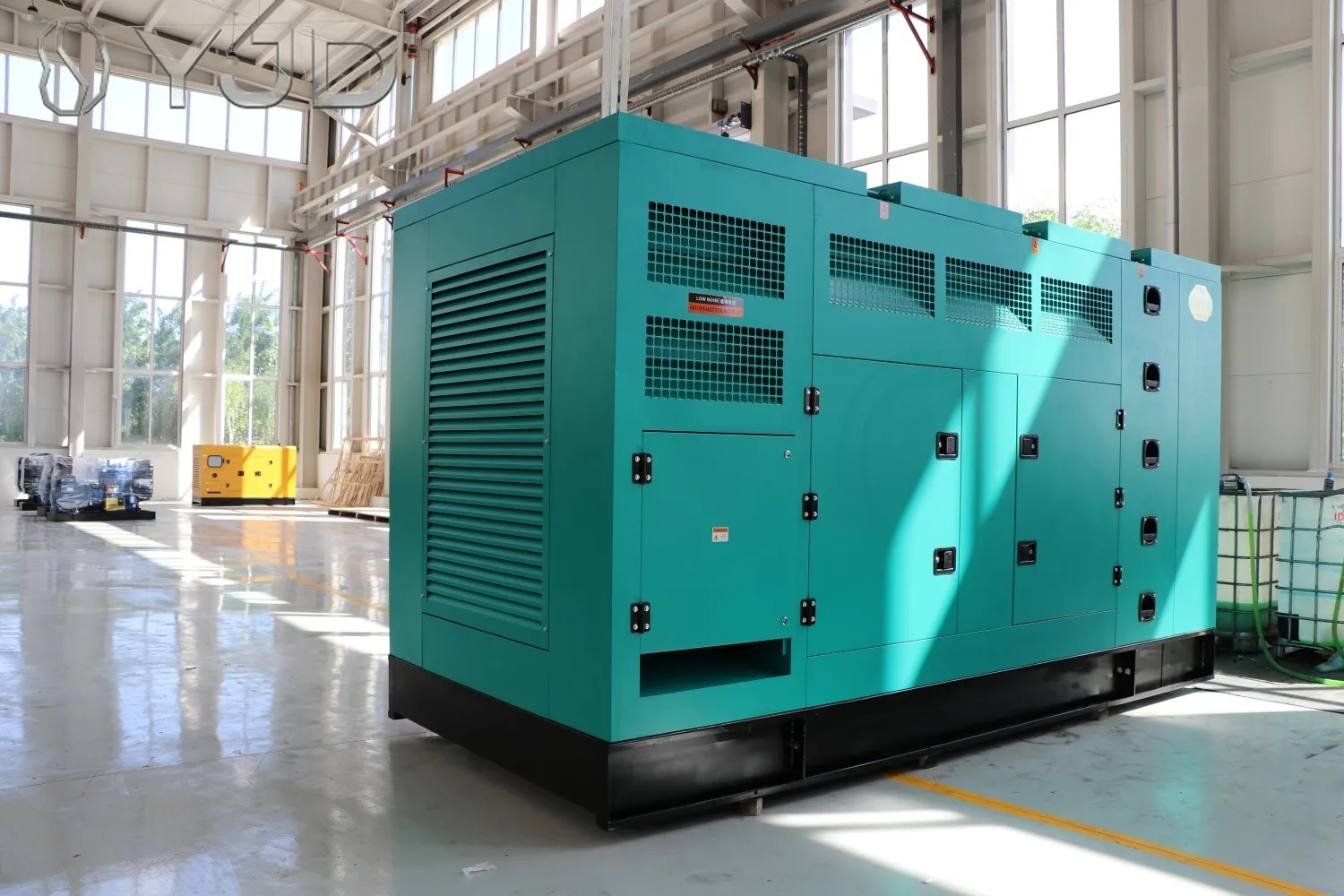 Industrial Silent Type Diesel Generating Set 400kVA 500kVA 600kVA Low Noise 50Hz 60Hz With AVR