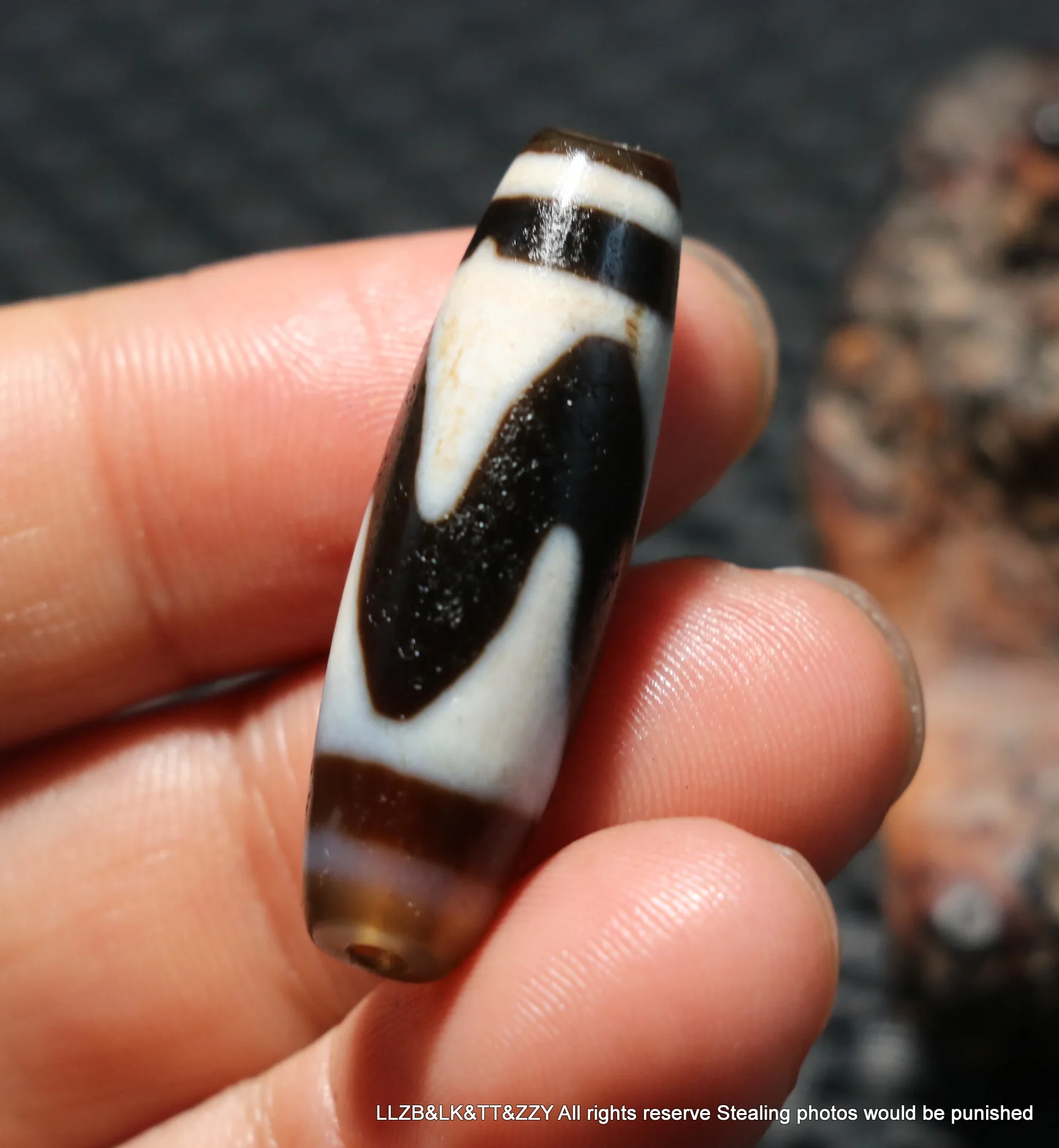 

Treasure Magic Tibetan Old Agate Sharp Tiger Tooth totem dZi Bead Amulet Timestown UPD1210A Gem Treasure