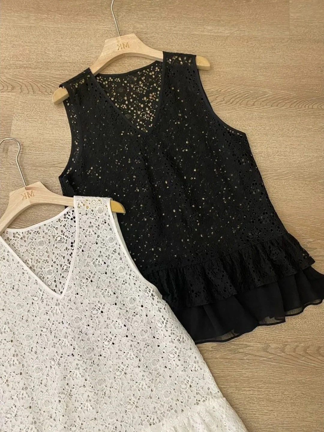 plus Size Lace Hollow out V-Neck Sleeveless Vest Women's Slimming Outerwear Top Casual Style Bell  Splicing Summer Clothes