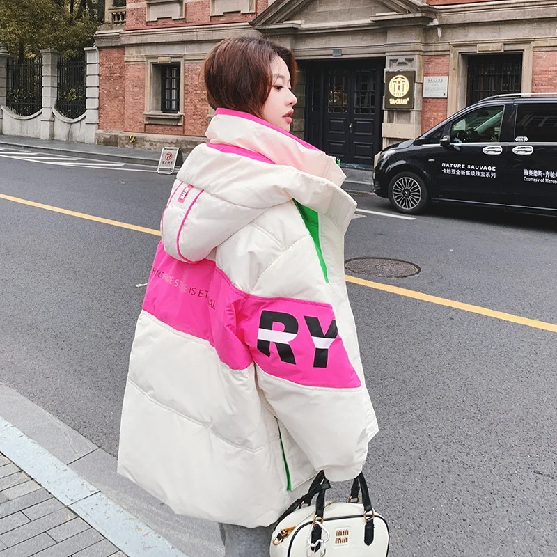 Losse letterprint witte eend donsjack voor dames winterstijl, verdikte kleurblok jas casual gesplitste winddichte top met capuchon