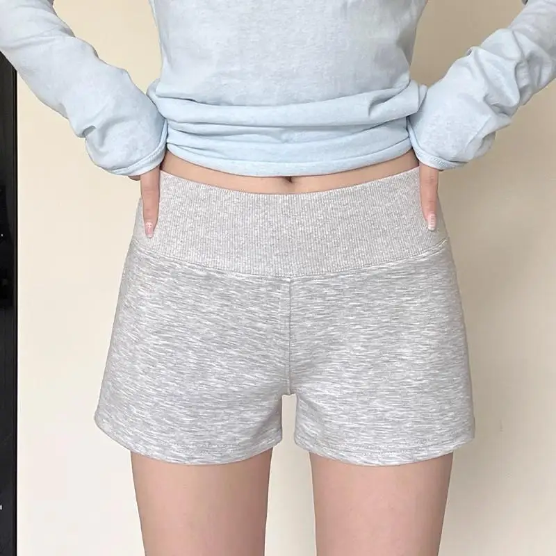 

Американские спортивные шорты для женщин: новые летние утягивающие шорты с высокой талией, А-силуэт, для йоги, сексуальные, скрывающие ягодицы, хит продаж