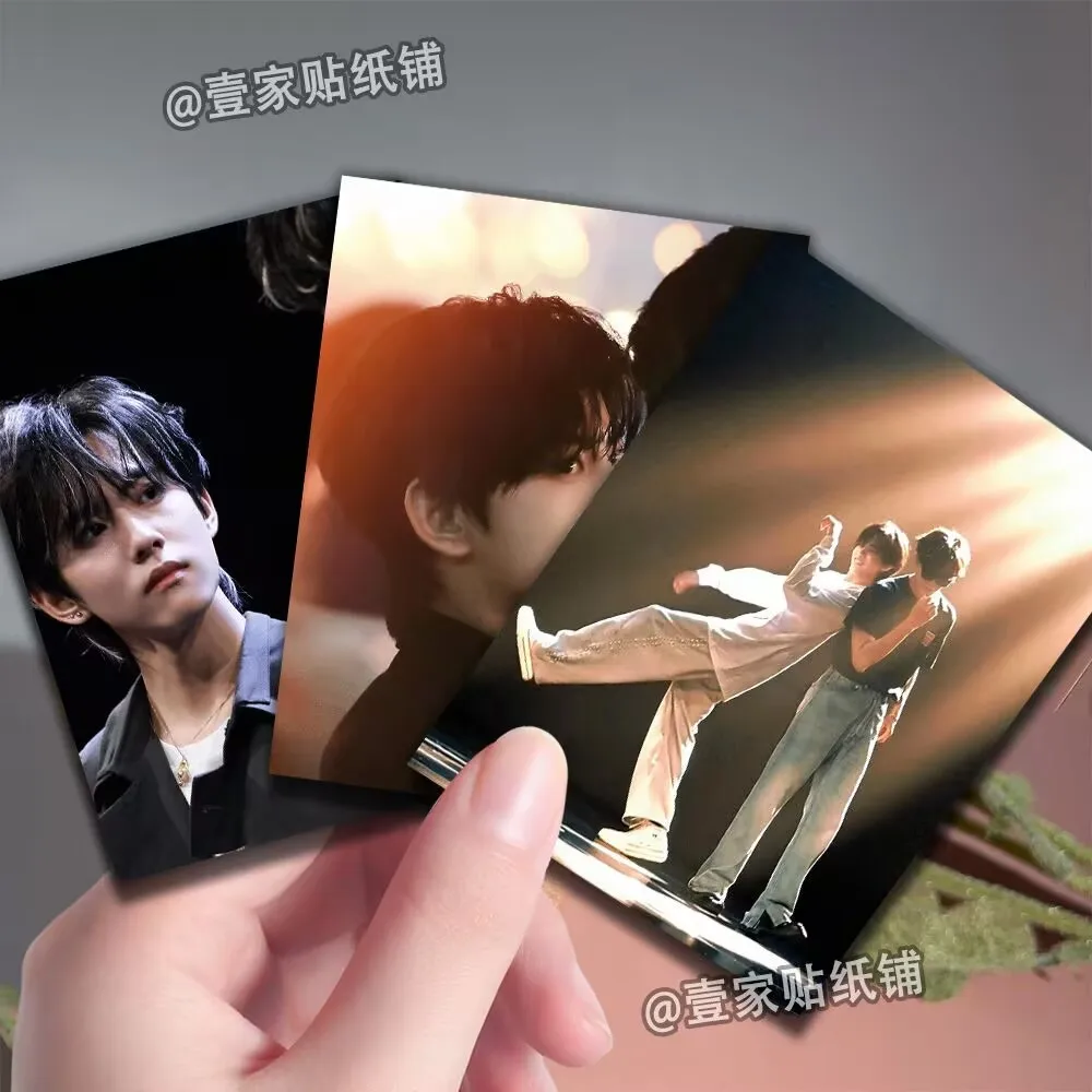 

The "Zhan Xuan Liu Xuan Cheng" Zhan Cheng couple shines on the Teland Polaroid "Reverse Love" LOMO card postcard