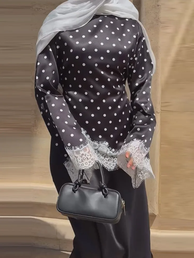 Damenoberteile mit Polka-Dot-Muster, Spitzen-Patchwork, Schnürung am Rücken, unregelmäßiger Saum, modisches Oberteil für Bürodamen, O-Ausschnitt, ausgestellte lange Ärmel, schmal geschnitten, Partykleidung – Detail 8