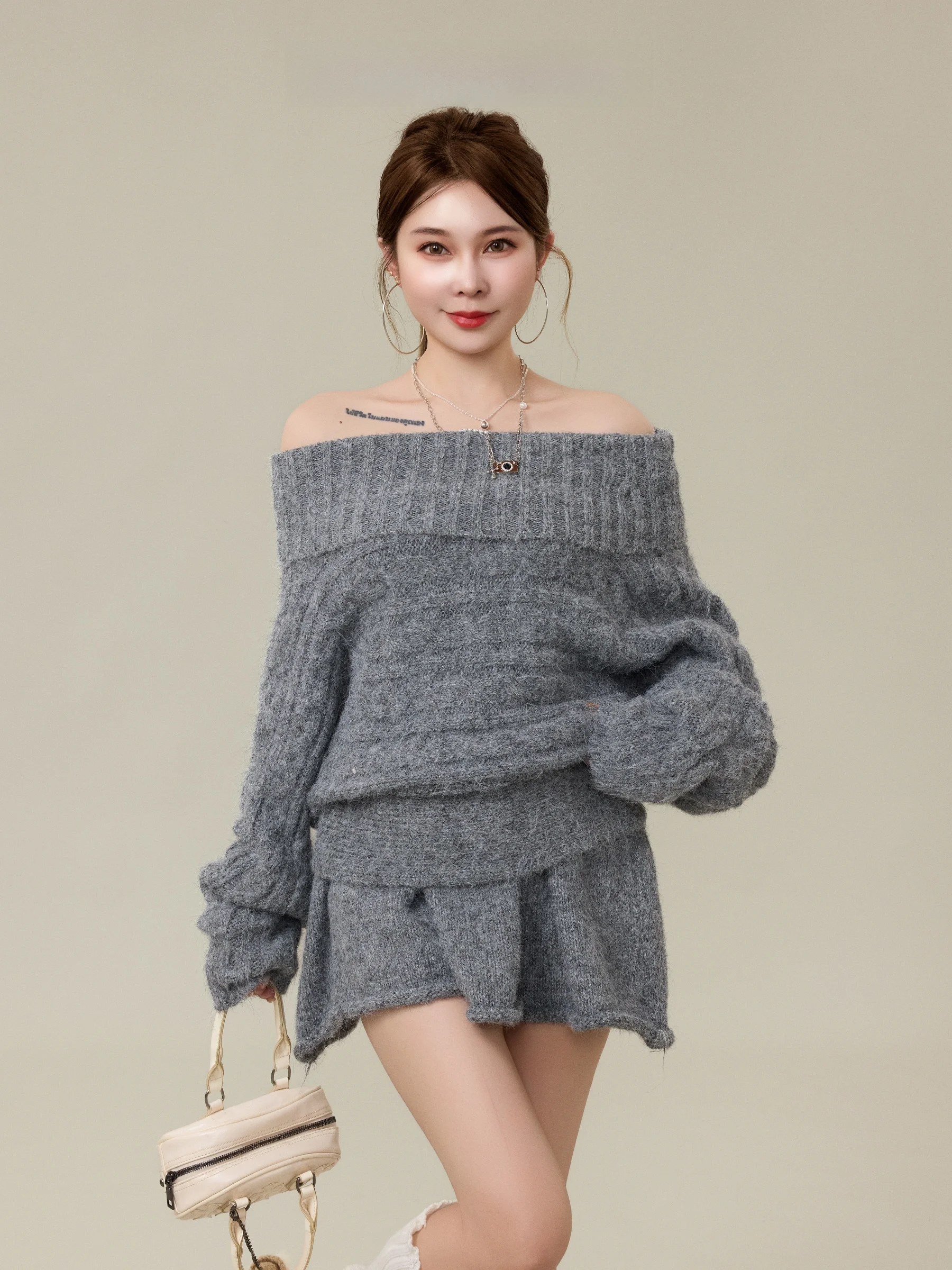 

Gray Knitted Set Dress Women's Fashion Shoulder Bared Sweater Short Skirt Two-Piece Suit Casual Style High Waist Pure Color
