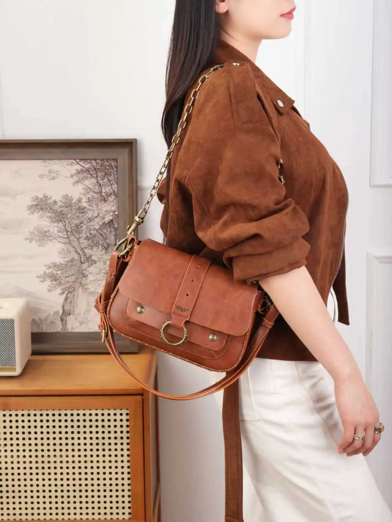 

Новая сумка-тоут из премиальной веганской кожи 2026 года – структурированная сумка через плечо со съемным ремнем, большая вместимость для офиса и путешествий