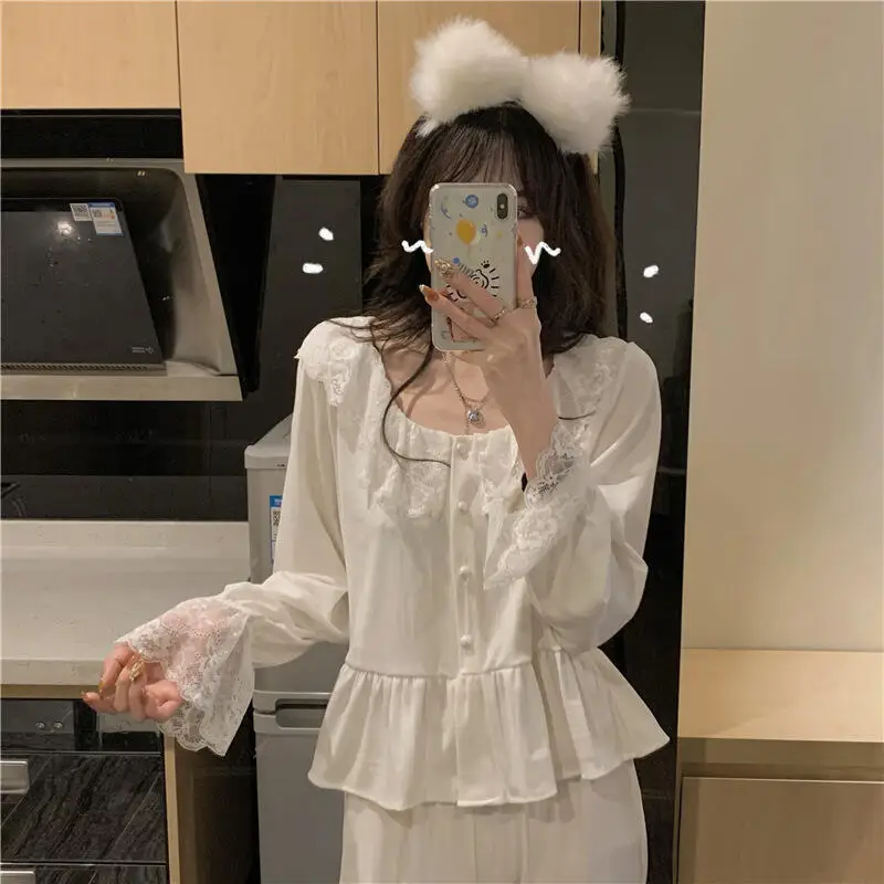 

Hot Gong Tingfeng Leisure Wear Spring and Autumn Seasons French Style Retro Lace Princess Style Homewear Two-Piece Set Dopamine