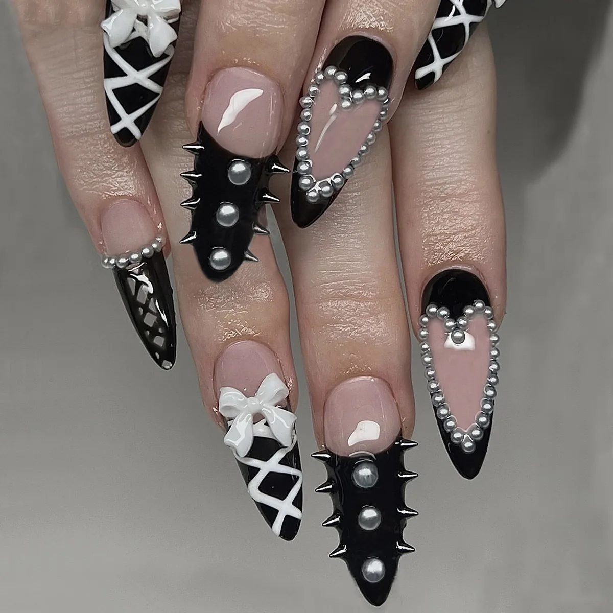 

24 шт. Y2k Длинные миндалевидные накладные ногти Art 3D Love Pearl Black Французские накладные ногти с бантиком для хранения данных Круглая головка Пресс на ногти Советы