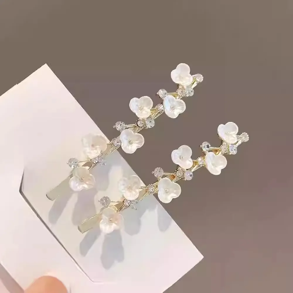 

New Chinese-Style Retro White Plum Blossom Rhinestone Hairpin, Ancient-Style Rhinestone Side Clip, Bangs Clip, Hairpin