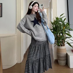 Autumn Winter Maternity Clothes Grey Pregnant Woman Sweaters with Large Star Pattern Fashion Pregnancy Knit Pullover Loose Top