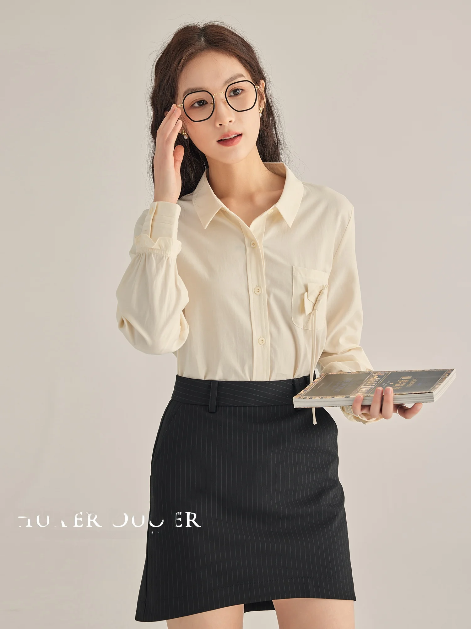 

Юбка HuaerDuoer 2024, летняя новинка, повседневная, с высокой талией, в полоску, универсальная, облегающая, для работы, из смесового полиэстера