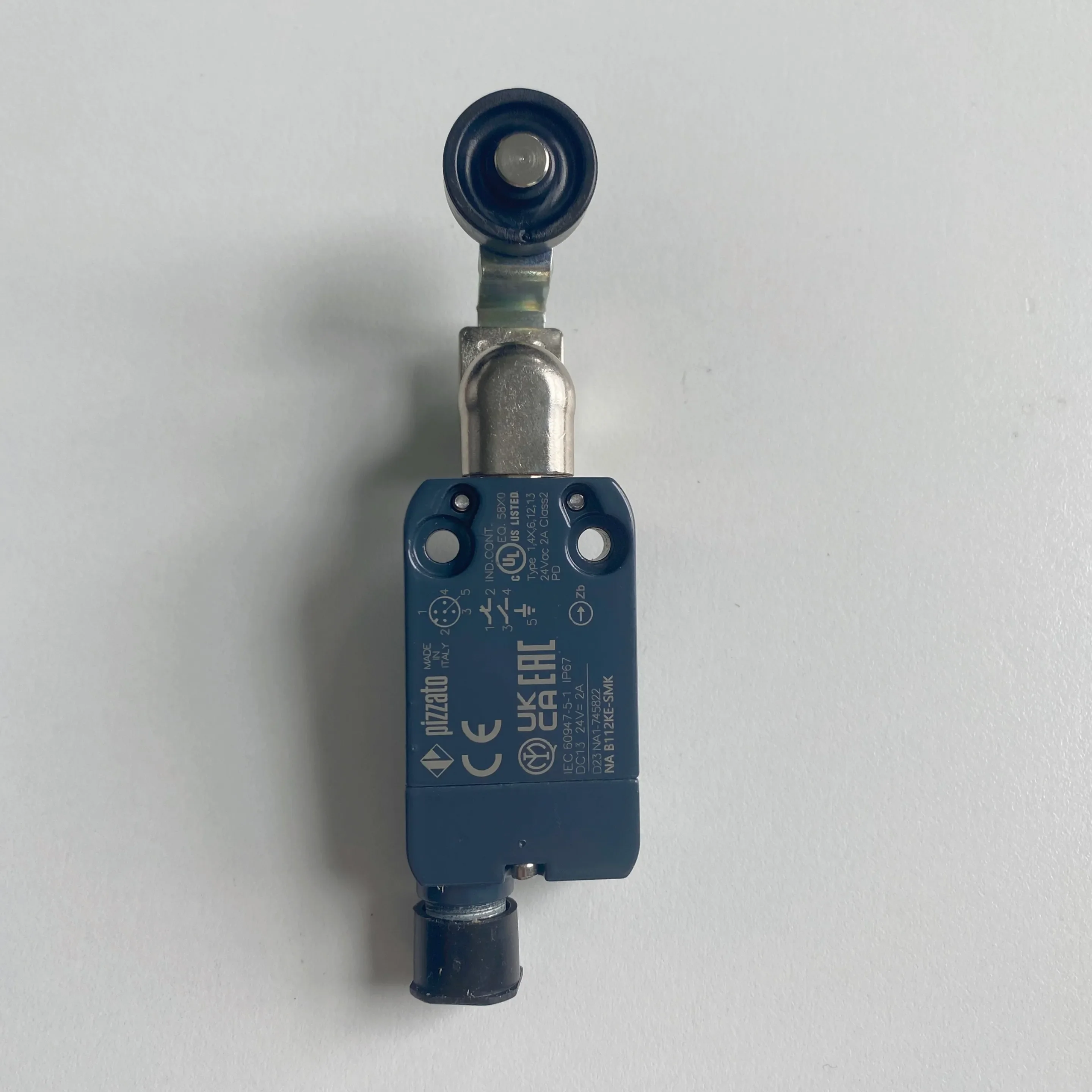 

New original Pizzato limited switch NA B112KE-SMK