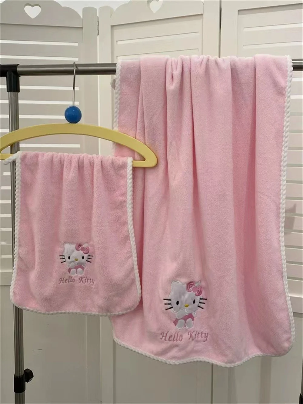 Anime Sanrio Bath Towels For The Body Hellokitty Kuromi Melody Soft Face Hand Microfiber Towel For Gym Sports Shower Robe Spa