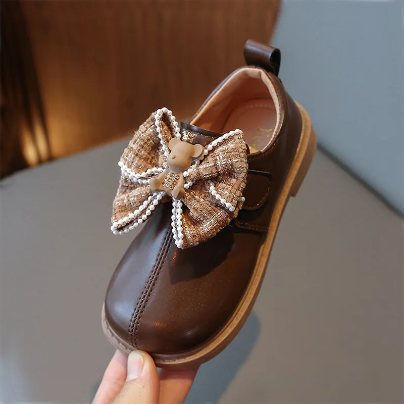 

Girls Leather Shoes 2024 Spring Kids Girl Bowtie Little Bear Designer Princess Shoe Children's Hook Loop Square Heel Footwear