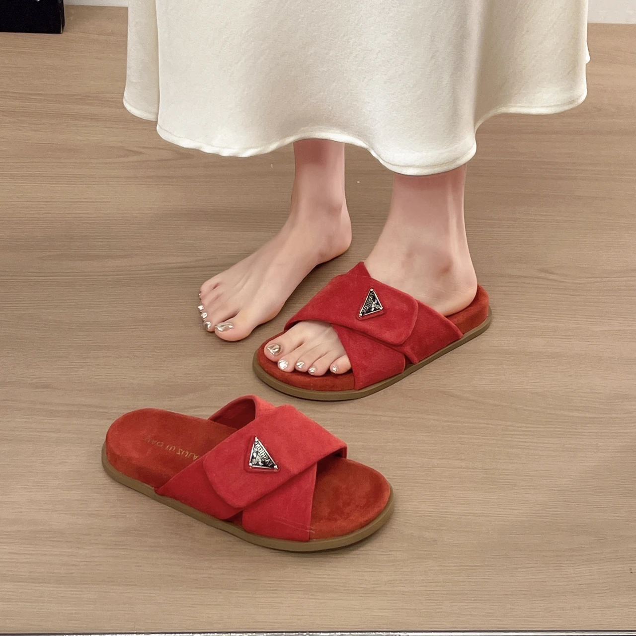 Women's Velvet Skin-friendly and Comfortable Flat Slippers 2026 Spring and Autumn New Casual Warm Anti-slip Comfortable Slippers